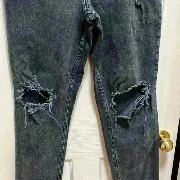 Abercrombie 90’s Straight Ultra High Rise Curve Love Black Distressed Jeans 10R - Picture 3 of 15